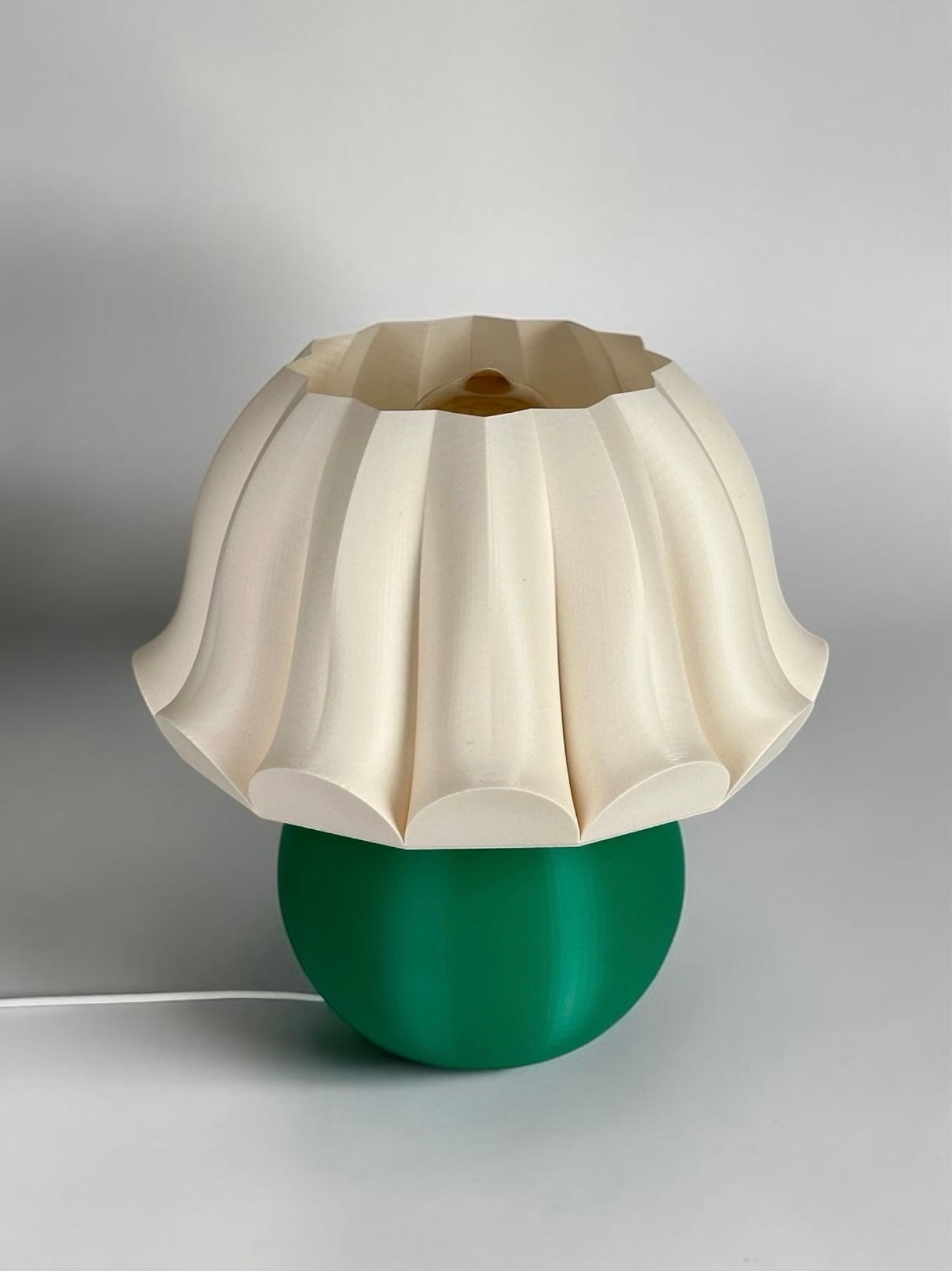 BLOOM | Flower-Shaped Retro Modern Decorative Table Lamp (Fuchsia & Teal)